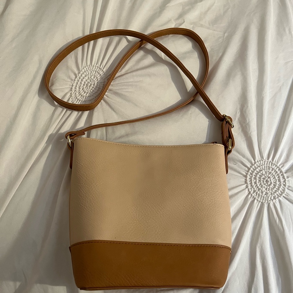 Light tan purse